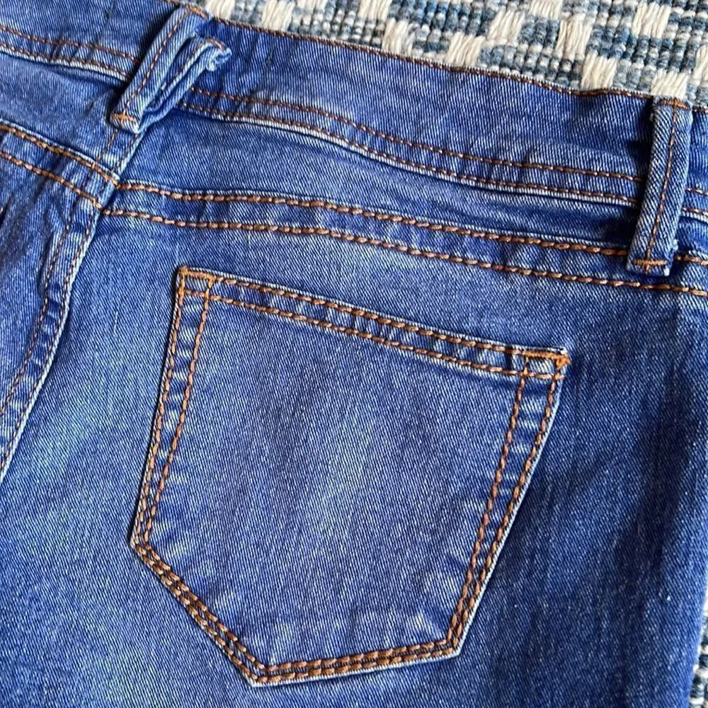 No Boundaries NOBO Junior’s 5 Blue Jean Cutoffs